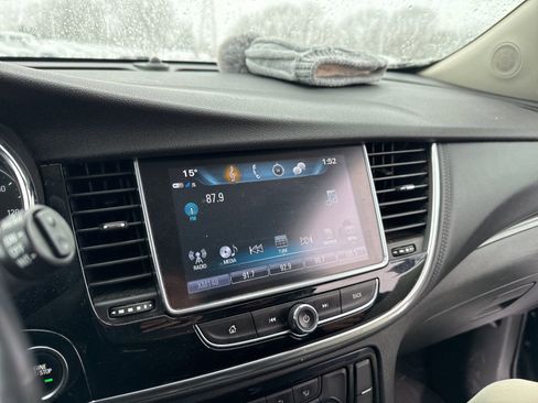 Used 2019 Buick Encore Preferred image 17