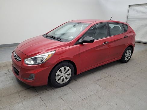 Used 2017 Hyundai Accent SE image 2