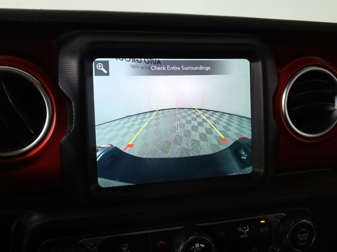 Used 2020 Jeep Gladiator Rubicon AWD/4WD image 6