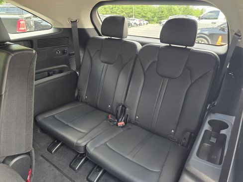 Used 2024 Kia Sorento S w/ Panoramic Sunroof Package FWD image 10