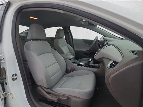 Used 2022 Chevrolet Malibu LT image 20