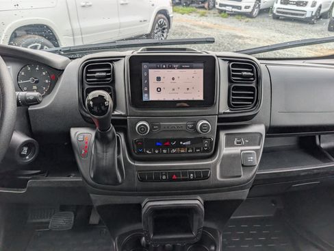 Used 2024 RAM ProMaster 2500 w/ Convenience Group FWD image 14