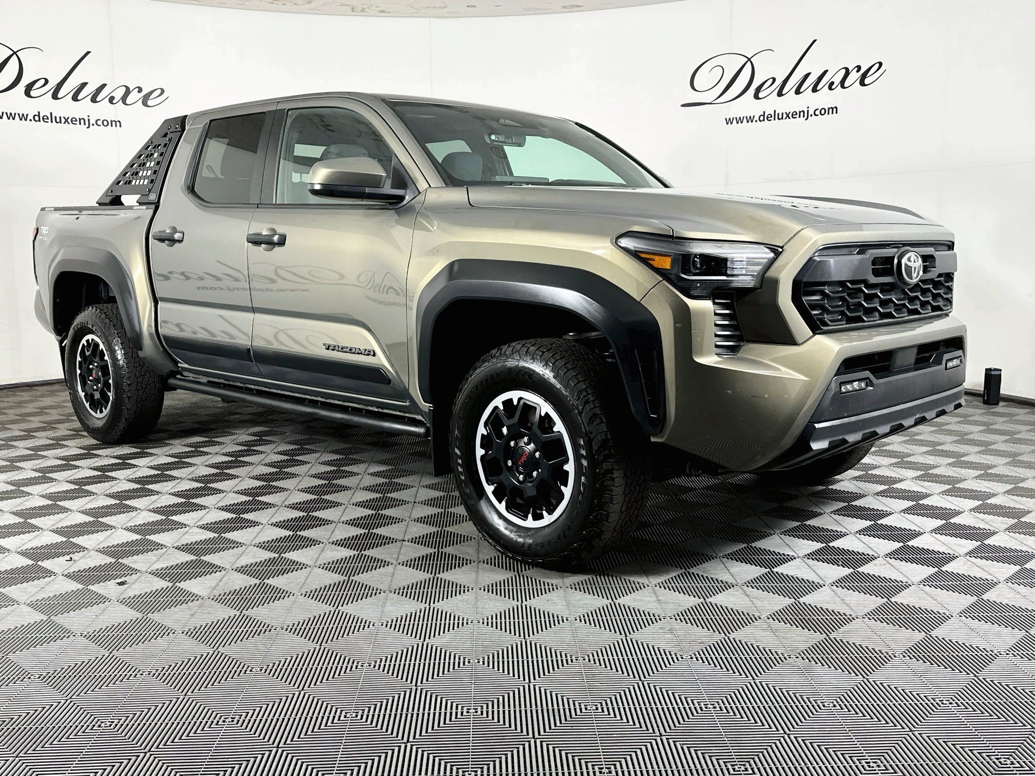 Used 2024 Toyota Tacoma TRD Off-Road AWD/4WD image 1