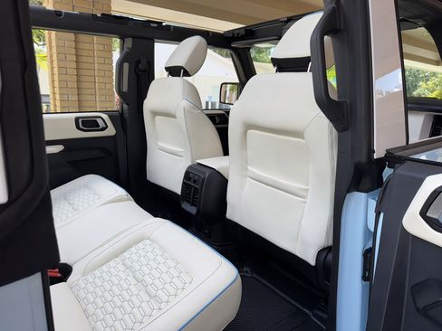 Used 2025 Ford Bronco Heritage Edition image 17