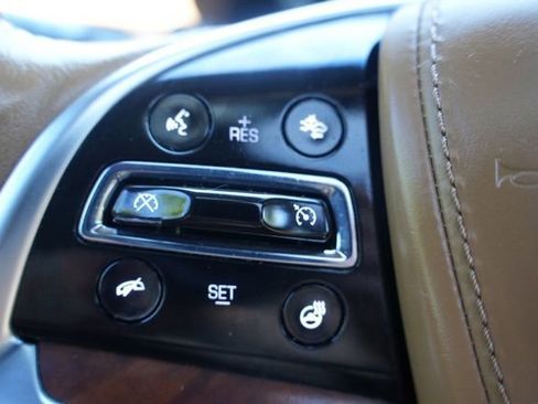 Used 2017 Cadillac Escalade Platinum AWD/4WD image 20