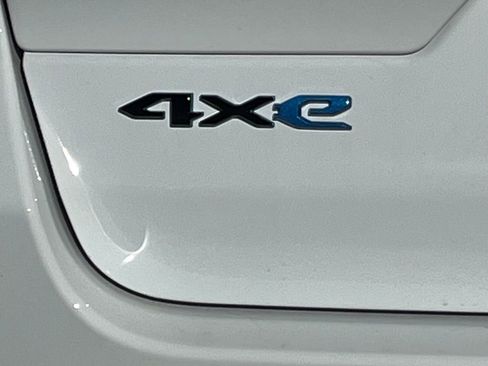 New 2025 Jeep Grand Cherokee Limited 4xe image 34