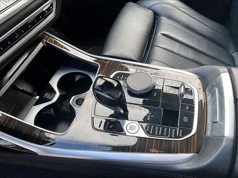 Used 2021 BMW X7 xDrive40i w/ Cold Weather Package image 18