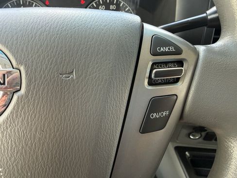 Used 2013 Nissan NV 2500 SV RWD image 3