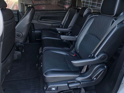 Used 2022 Honda Odyssey Elite image 10