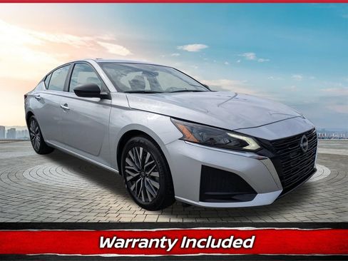 Certified 2025 Nissan Altima 2.5 SV FWD image 1