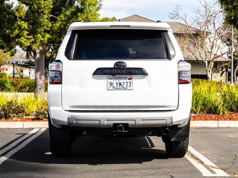 Used 2024 Toyota 4Runner TRD Off-Road Premium w/ Off Road Premium Plus Package image 11
