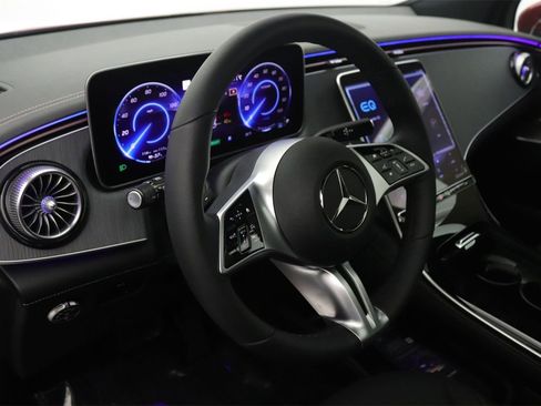 New 2026 Mercedes-Benz EQE 320+ SUV image 5