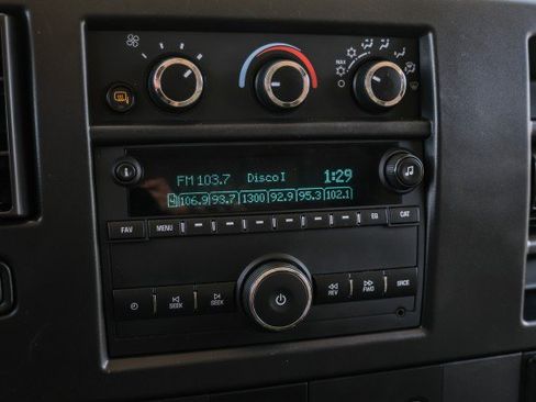 Used 2021 Chevrolet Express 2500 w/ Enhanced Convenience Package RWD image 26