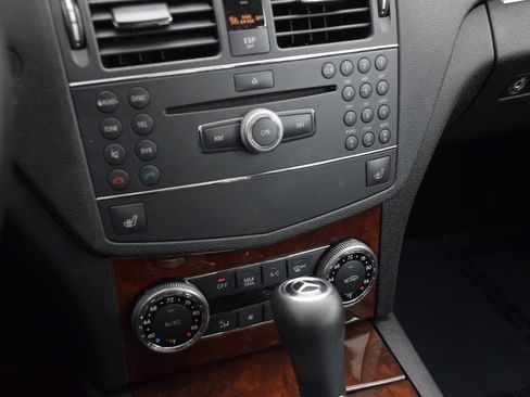 Used 2008 Mercedes-Benz C 300 Sedan image 23