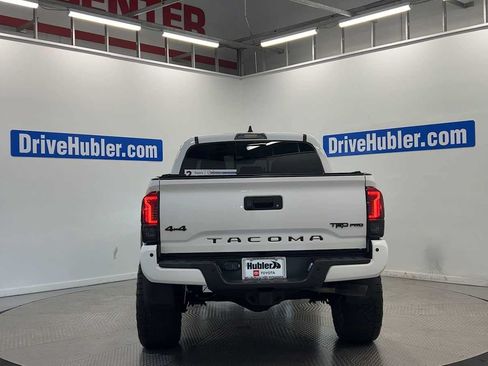 Used 2022 Toyota Tacoma TRD Pro AWD/4WD image 7