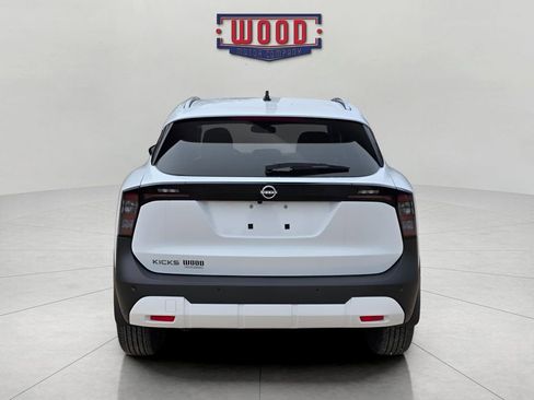 New 2026 Nissan Kicks SV w/ SV Premium Package image 3