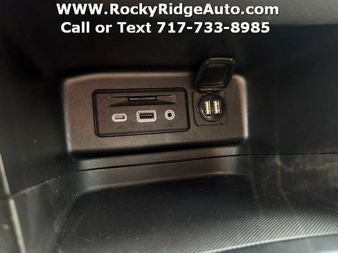 Used 2023 Chevrolet Equinox LT AWD/4WD image 24