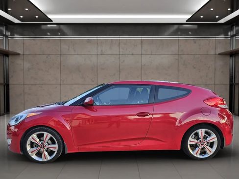 Used 2016 Hyundai Veloster w/ Option Group 03 FWD image 25