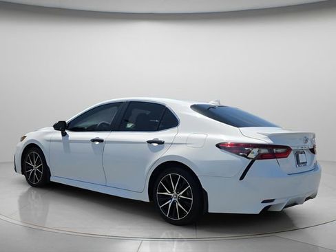 Used 2023 Toyota Camry SE AWD/4WD image 6