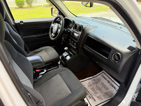 Used 2016 Jeep Patriot Sport w/ Power Value Group image 16