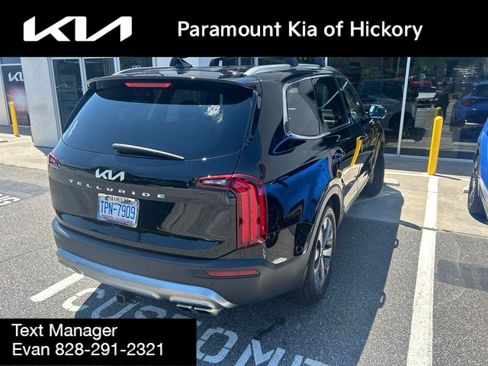 Used 2022 Kia Telluride EX w/ EX Premium Package FWD image 6