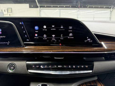 Used 2023 Cadillac Escalade Premium Luxury image 15