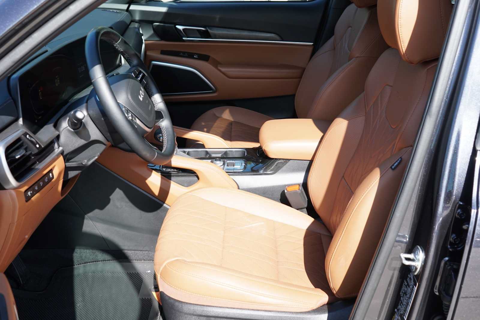 Certified 2025 Kia Telluride AWD image 8
