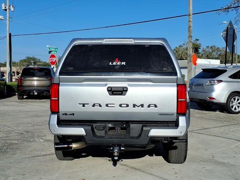 Used 2024 Toyota Tacoma TRD Sport image 7
