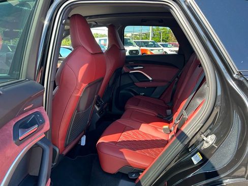 New 2026 Audi SQ5 Prestige AWD/4WD image 55