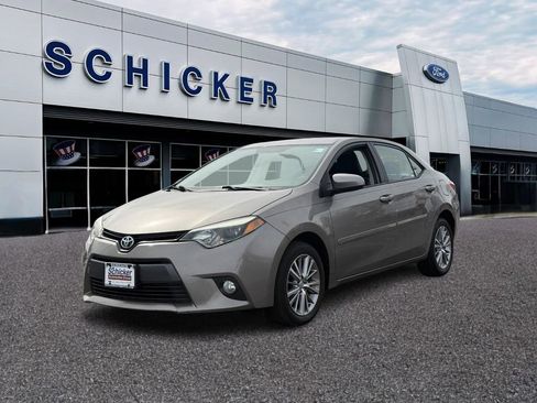 Used 2015 Toyota Corolla LE Premium image 4