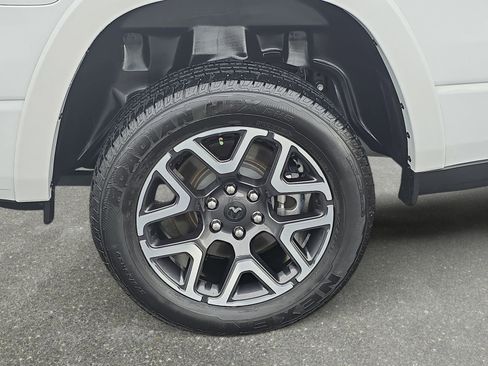 Used 2025 RAM 1500 Laramie w/ Trailer Tow Group image 33