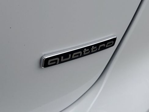Used 2024 Audi Q4 e-tron Premium w/ Convenience Package AWD/4WD image 8