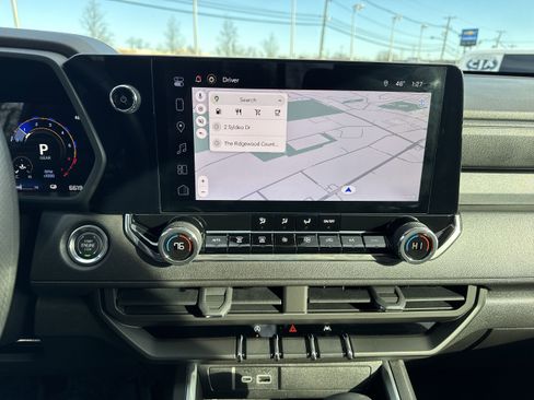 Used 2025 Chevrolet Colorado Trail Boss image 18