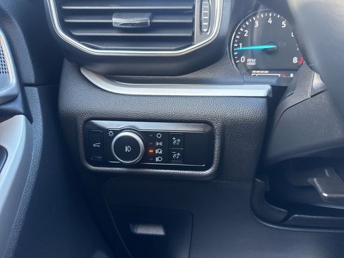 Used 2023 Ford Explorer XLT w/ Equipment Group 202A image 14