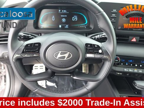 Used 2025 Hyundai Elantra Sport FWD image 16
