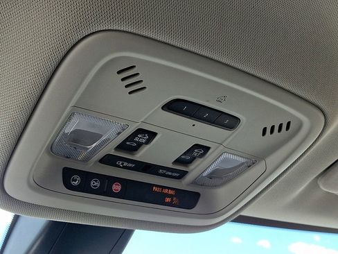 Certified 2021 Chevrolet Traverse RS AWD/4WD image 29