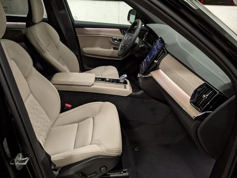 New 2026 Volvo XC90 T8 Plus w/ Protection Package Premier AWD/4WD image 22