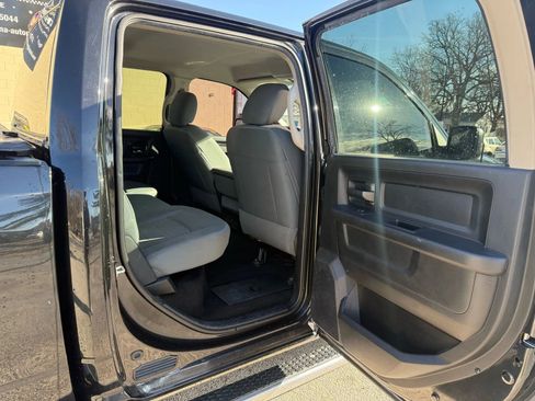 Used 2018 RAM 1500 Express w/ Express Value Package image 15