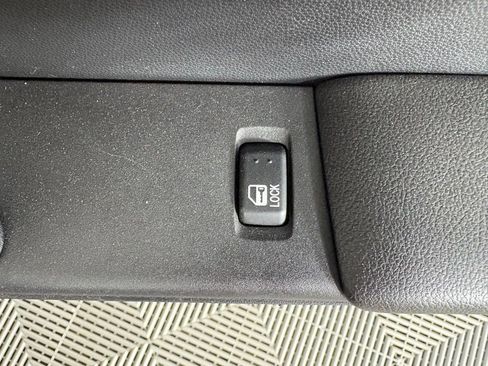 Used 2012 MAZDA MX-5 Miata Touring RWD image 40
