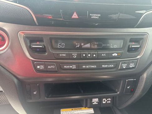 Used 2022 Honda Pilot Special Edition image 16