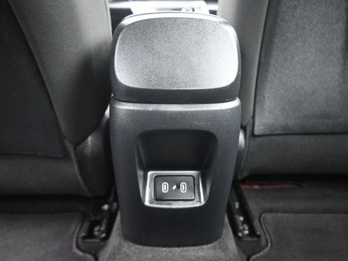 Used 2025 Hyundai Elantra Sport FWD image 33