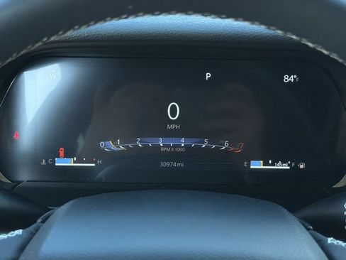 Used 2025 Jeep Grand Cherokee Laredo w/ Luxury Tech Group I RWD image 21