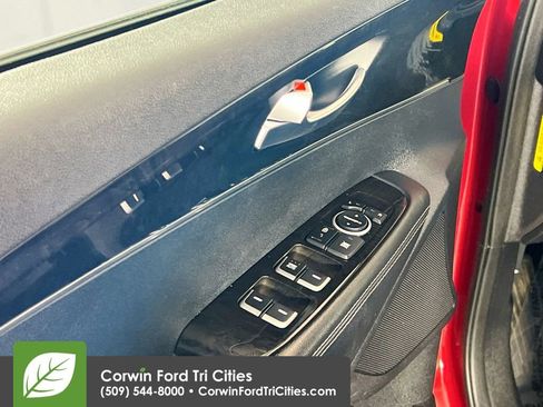 Used 2016 Kia Sorento LX w/ LX Convenience Package image 12