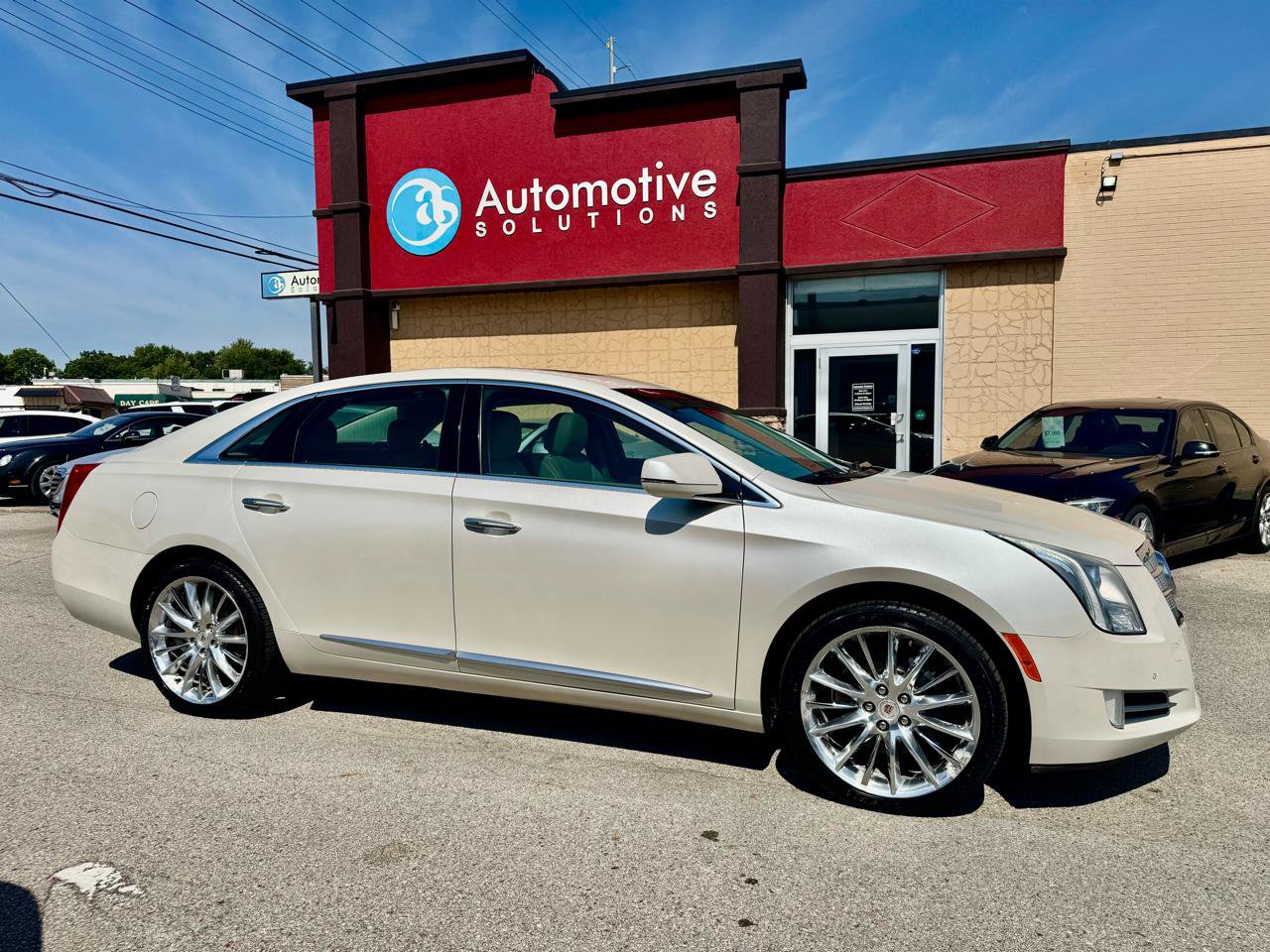 Used 2013 Cadillac XTS Platinum FWD image 6