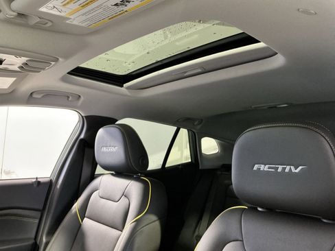 New 2026 Chevrolet Trax ACTIV w/ Sunroof Package image 30