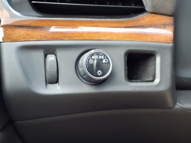 Used 2015 Cadillac Escalade ESV 2WD image 19
