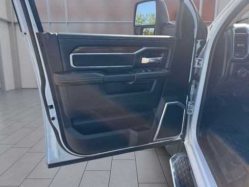 Used 2024 RAM 3500 Laramie AWD/4WD image 20
