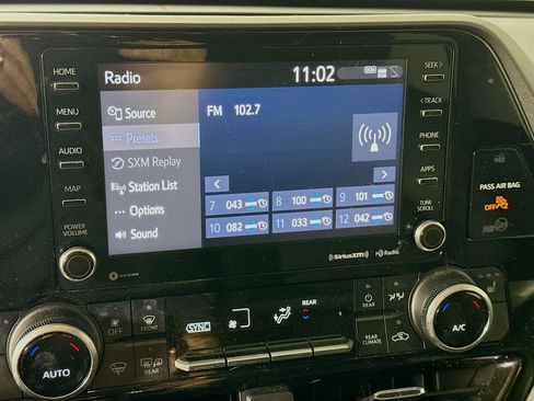 Certified 2022 Toyota Highlander XLE image 15