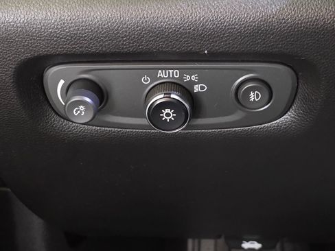 Used 2018 Chevrolet Traverse LT FWD image 34