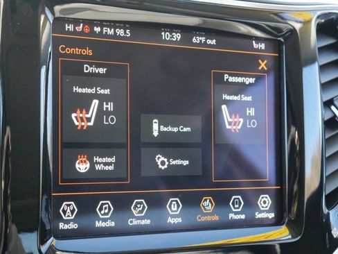 Used 2021 Jeep Cherokee Limited image 19